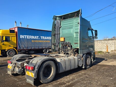 2006 Volvo FH, зелёный, 2250000 рублей, вид 3