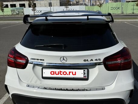 2018 Mercedes-Benz GLA AMG 45 AMG I (X156) Рестайлинг, белый, 3400000 рублей, вид 3