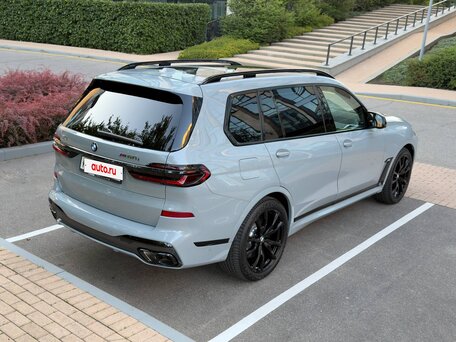 2024 BMW X7 M60i I (G07) Рестайлинг, серый, 15920000 рублей, вид 5