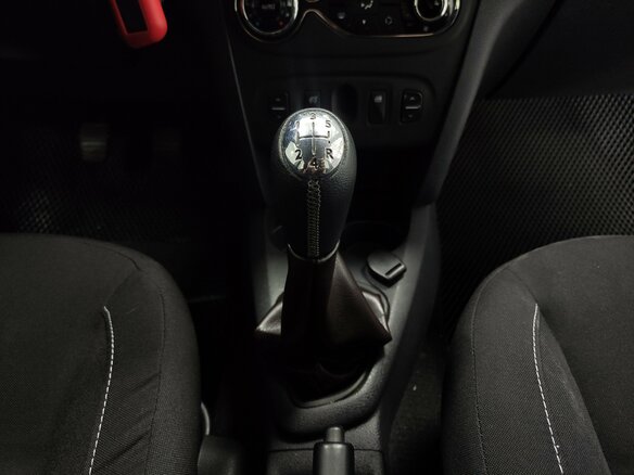 2016 Renault Sandero Stepway II, бежевый, 950000 рублей - вид 12