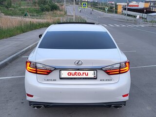 2015 Lexus ES 250 VI Рестайлинг, белый, 2600000 рублей, вид 4