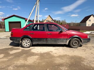 1990 Volkswagen Passat B3, красный, 140000 рублей, вид 2