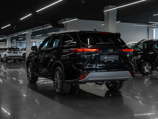 2026 Toyota Highlander IV (XU70), чёрный, 5850000 рублей, вид 4