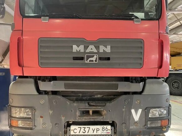2010 MAN TGA, красный, 2209420 рублей - вид 1
