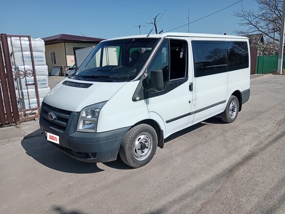 2010 Ford Transit, белый, 1100000 рублей - вид 5