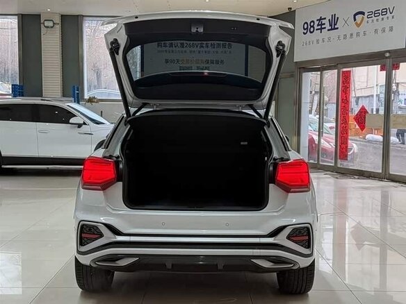 2022 Audi Q2 L 35 TFSI I Рестайлинг, белый, 2170000 рублей - вид 13