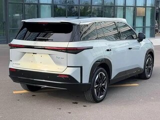 2026 Toyota bZ3X 67.9 kWh, белый, 3300000 рублей, вид 3