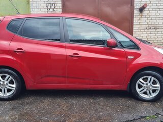 2013 Kia Venga I, красный, 700000 рублей, вид 4