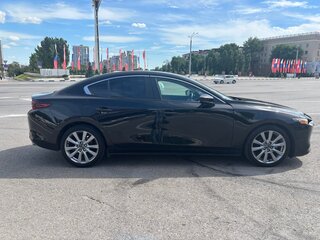 2020 Mazda 3 IV (BP), чёрный, 2050000 рублей, вид 3