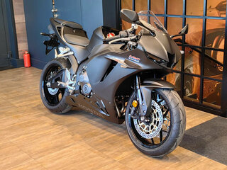 2025 Honda CBR 600RR, чёрный, 1820000 рублей, вид 2