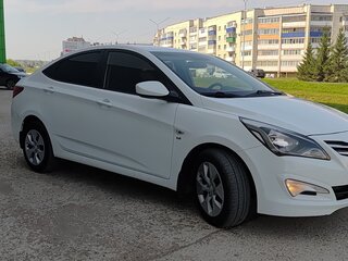2014 Hyundai Solaris I Рестайлинг, белый, 1034000 рублей, вид 2
