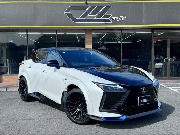 2024 Lexus RZ 450e, белый, 9500000 рублей - вид 2
