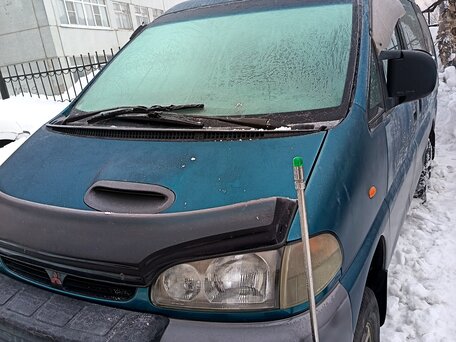 1997 Mitsubishi Delica IV, зелёный, 970000 рублей, вид 2
