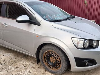 2014 Chevrolet Aveo II, серебристый, 719000 рублей, вид 3