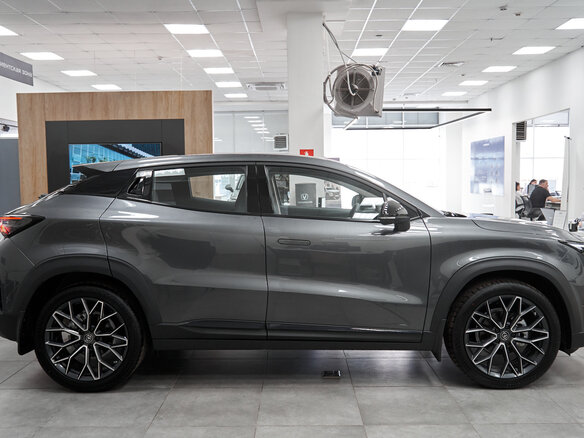 2024 Changan UNI-T I, серый, 3309900 рублей - вид 4