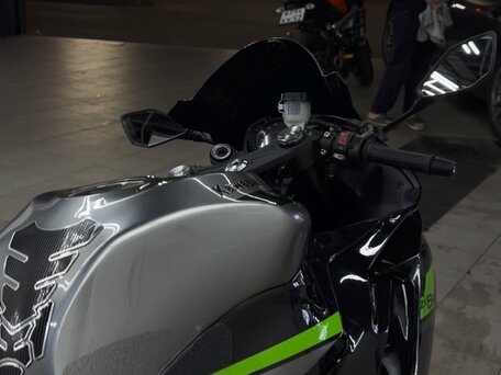 2021 Kawasaki ZX-6R Ninja, чёрный, 1130000 рублей, вид 3