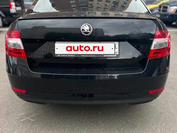 2018 Skoda Octavia III (A7) Рестайлинг, чёрный, 1450000 рублей - вид 3