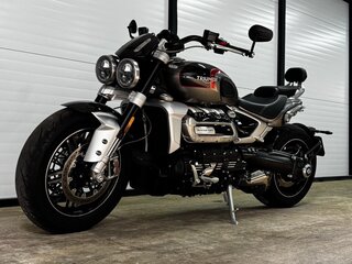 2020 Triumph Rocket III, серый, 2250000 рублей, вид 1