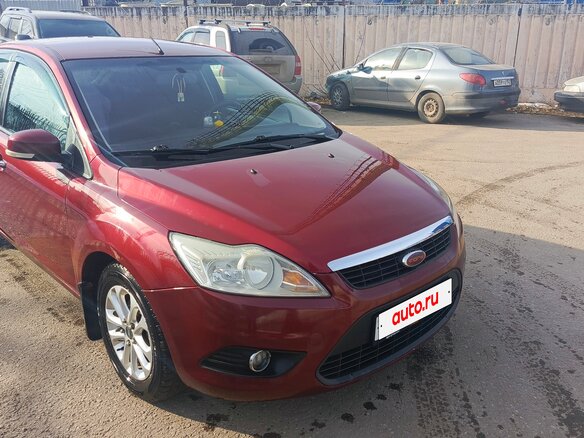2008 Ford Focus II Рестайлинг, красный, 350000 рублей - вид 8
