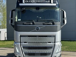 2025 Volvo FH, серебристый, 17500000 рублей, вид 2