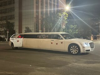 2004 Chrysler 300C I, белый, 700000 рублей, вид 1