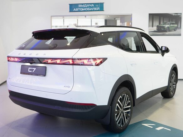 2026 Omoda C7, белый - вид 5