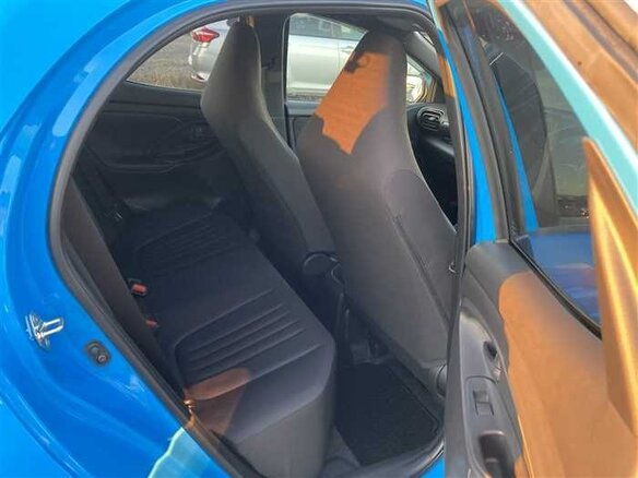 2022 Toyota Yaris IV, синий, 1030000 рублей - вид 17