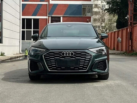 2023 Audi A3 Sportback 35 TFSI IV (8Y), зелёный, 2290000 рублей, вид 3