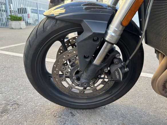 2017 Triumph Street Triple, чёрный, 599999 рублей - вид 6