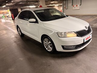 2018 Skoda Rapid I Рестайлинг, белый, 1000000 рублей, вид 1
