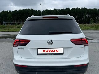 2017 Volkswagen Tiguan II, белый, 1650000 рублей, вид 4