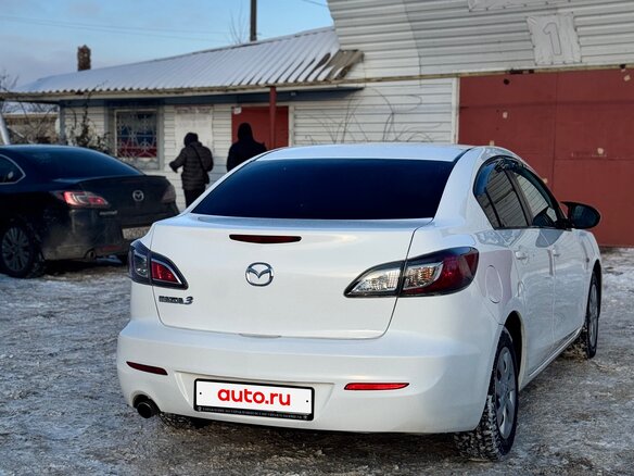 2011 Mazda 3 II (BL) Рестайлинг, белый, 900000 рублей - вид 3