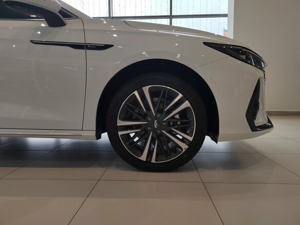 2025 Chery Arrizo 8, белый - вид 3