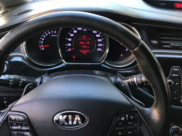 2016 Kia Ceed II Рестайлинг, чёрный, 895000 рублей - вид 6