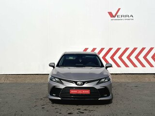 2022 Toyota Camry VIII (XV70) Рестайлинг, серебристый, 2900000 рублей, вид 5