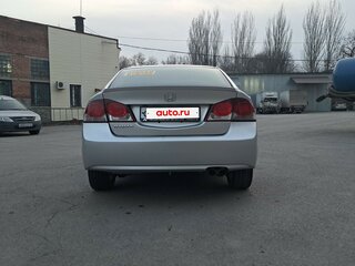 2011 Honda Civic VIII Рестайлинг, серебристый, 750000 рублей, вид 4