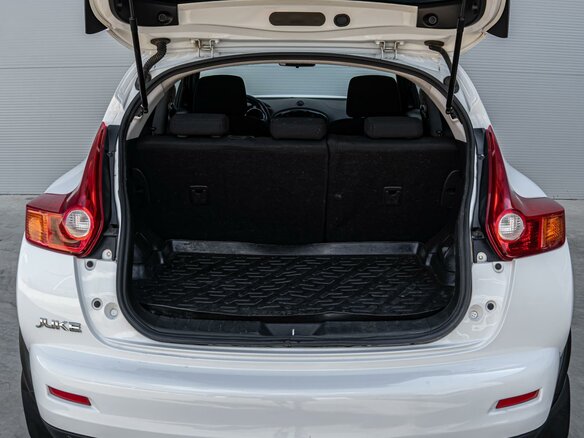 2013 Nissan Juke I, белый - вид 18