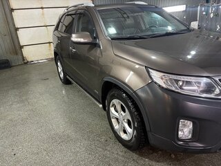 2017 Kia Sorento II Рестайлинг, бежевый, 2550000 рублей, вид 4