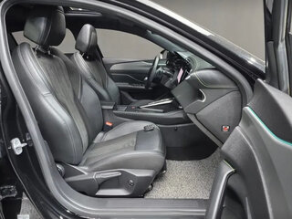2022 Peugeot 308 III, чёрный, 1750000 рублей, вид 5