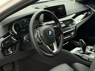 2018 BMW 5 серии 530i xDrive VII (G30/G31/G38), белый, 2790000 рублей, вид 3