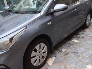2017 Hyundai Solaris II, серый, 850000 рублей, вид 3