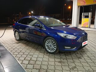 2016 Ford Focus III Рестайлинг, синий, 850000 рублей, вид 2