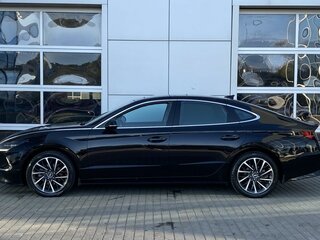 2021 Hyundai Sonata VIII (DN8), чёрный, 2330000 рублей, вид 4