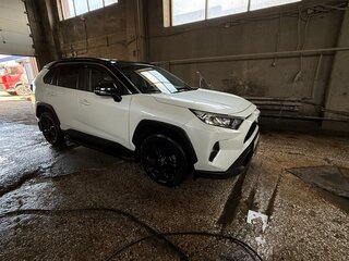 2021 Toyota RAV4 V (XA50), белый, 3870000 рублей, вид 3