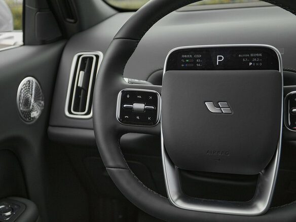 2025 Li Auto (Lixiang) L7 52.3 kWh I Рестайлинг, серебристый - вид 19