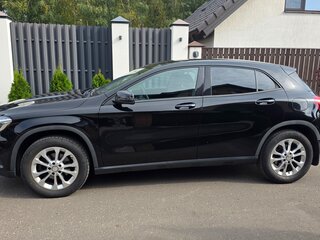 2016 Mercedes-Benz GLA 200 I (X156), чёрный, 2800000 рублей, вид 2