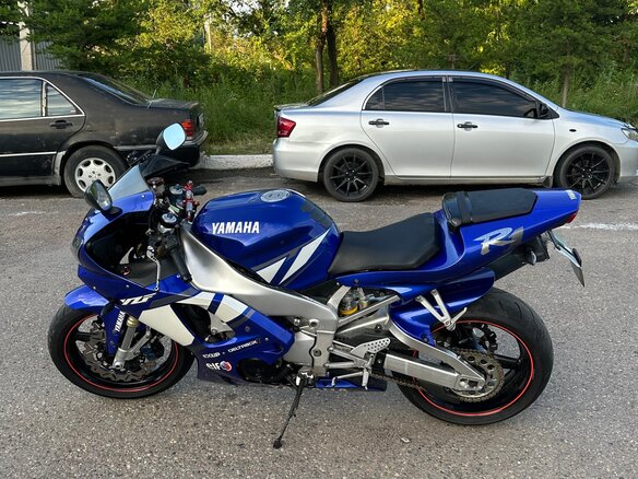 2001 Yamaha YZF-R1, синий, 450000 рублей - вид 7