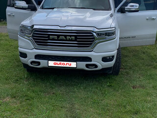 2020 Ram 1500 Quad Cab eTorque V, белый, 7520000 рублей, вид 3