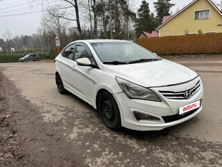 2015 Hyundai Solaris I Рестайлинг, белый, 520500 рублей, вид 4