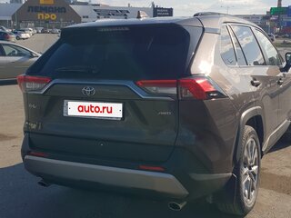 2021 Toyota RAV4 V (XA50), коричневый, 3470000 рублей, вид 2